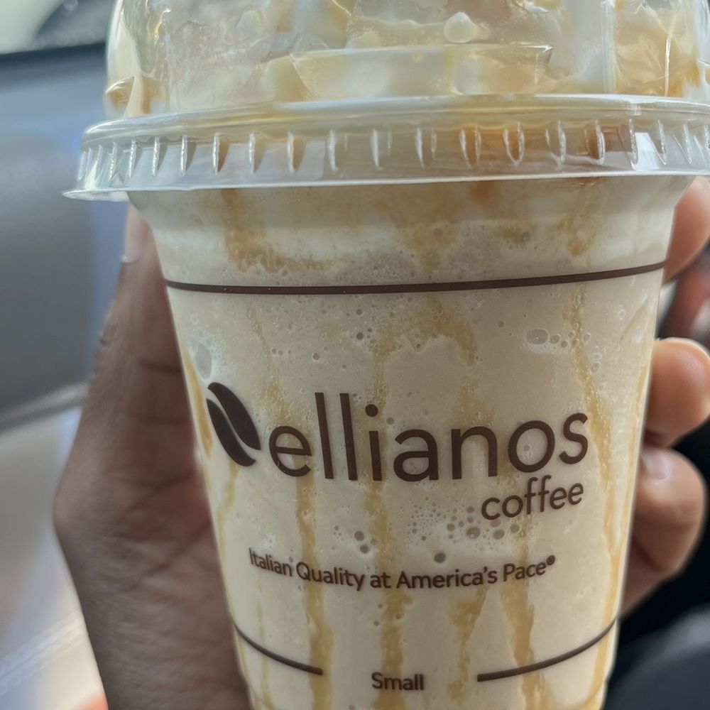 A French Vanilla freezer with caramel A French Vanilla freezer with caramel