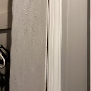 Tim Abell Construction - More gaps in the trim installed. Somehow he missed this one too... - General Contractors Near Me - Alexandria, Minnesota Tim Abell Construction - More gaps in the trim installed. Somehow he missed this one too... - General Contractors Near Me - Alexandria, Minnesota