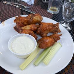 Black Cat Grille - Chicken Wings (medium).