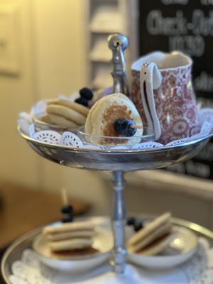 Ship's Knees Inn by null