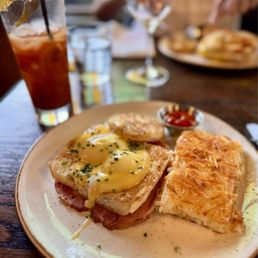 Eggs Benedict Eggs Benedict