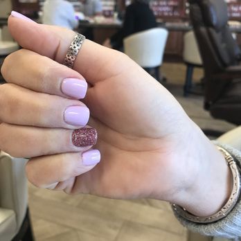 Lavish Nails & Spa - Nail Salons Near Me - Chico, California