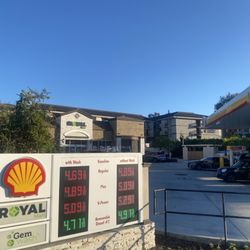 Shell - Shell gas station Lake Forest and Rockfield