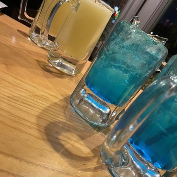 Chili's - Bogo blue Long Island and frozen mango margarita - Bars Near Me - Hollywood, Florida