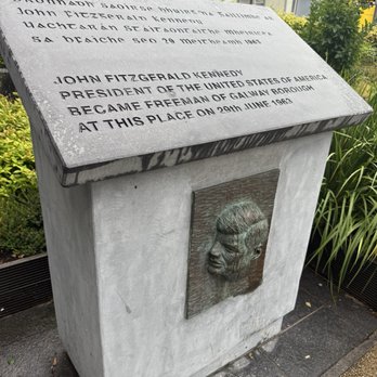 Eyre Square - JFK monument. - Parks Near Me - Galway, G Eyre Square - JFK monument. - Parks Near Me - Galway, G