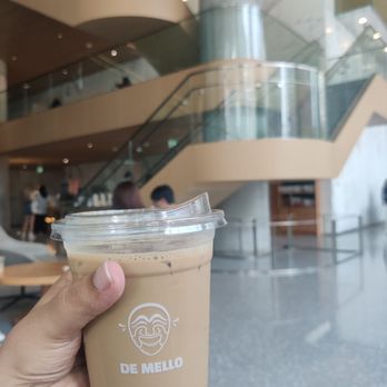 De Mello Coffee - The Well - Iced nom nom - Coffee & Tea Near Me - Toronto, Ontario De Mello Coffee - The Well - Iced nom nom - Coffee & Tea Near Me - Toronto, Ontario