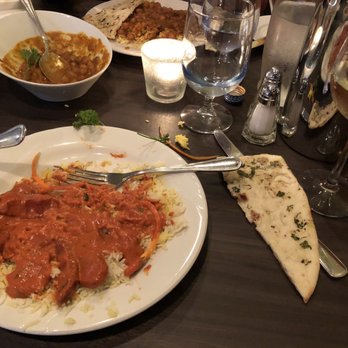 Addi's Darbar - Lamb tikka Masala and garlic naan. Sav Blanc. Outstanding and flavorful. - Indian Near Me - Redondo Beach, California