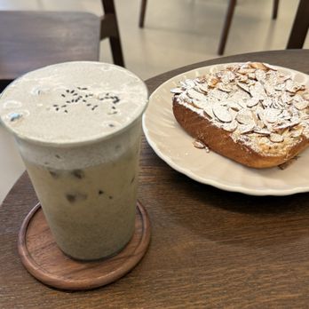 Rakia Coffee - Coffee & Tea Near Me - Jacksonville, Florida Rakia Coffee - Coffee & Tea Near Me - Jacksonville, Florida
