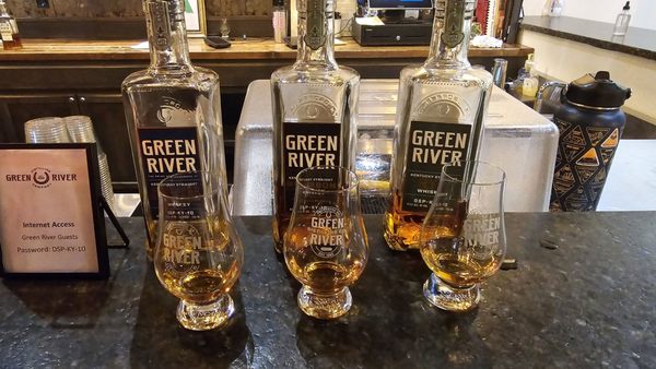 Green River Distilling Co. by null