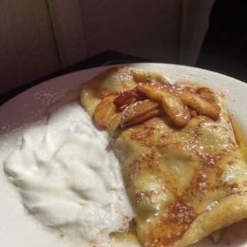 Hole in the Wall - Caramel apple crepe- it tastes like Christmas! - New American Near Me - Sebastopol, California