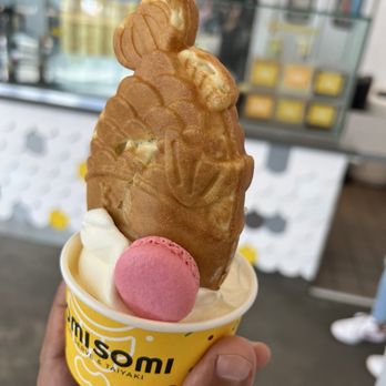 Somisomi - Banana milk ice cream with a Nutella taiyaki - Desserts Near Me - San Diego, California Somisomi - Banana milk ice cream with a Nutella taiyaki - Desserts Near Me - San Diego, California