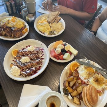 Ball Square Cafe - Breakfast & Brunch Near Me - Somerville, Massachusetts Ball Square Cafe - Breakfast & Brunch Near Me - Somerville, Massachusetts