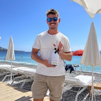 La Plage - Morgan our server - French Near Me - Nice, 06