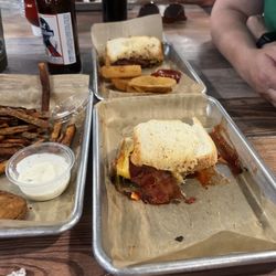 The Highway 5 - This is supposed to be a patty melt but it came on white bread, not grilled, and didn't have the blue cheese promised