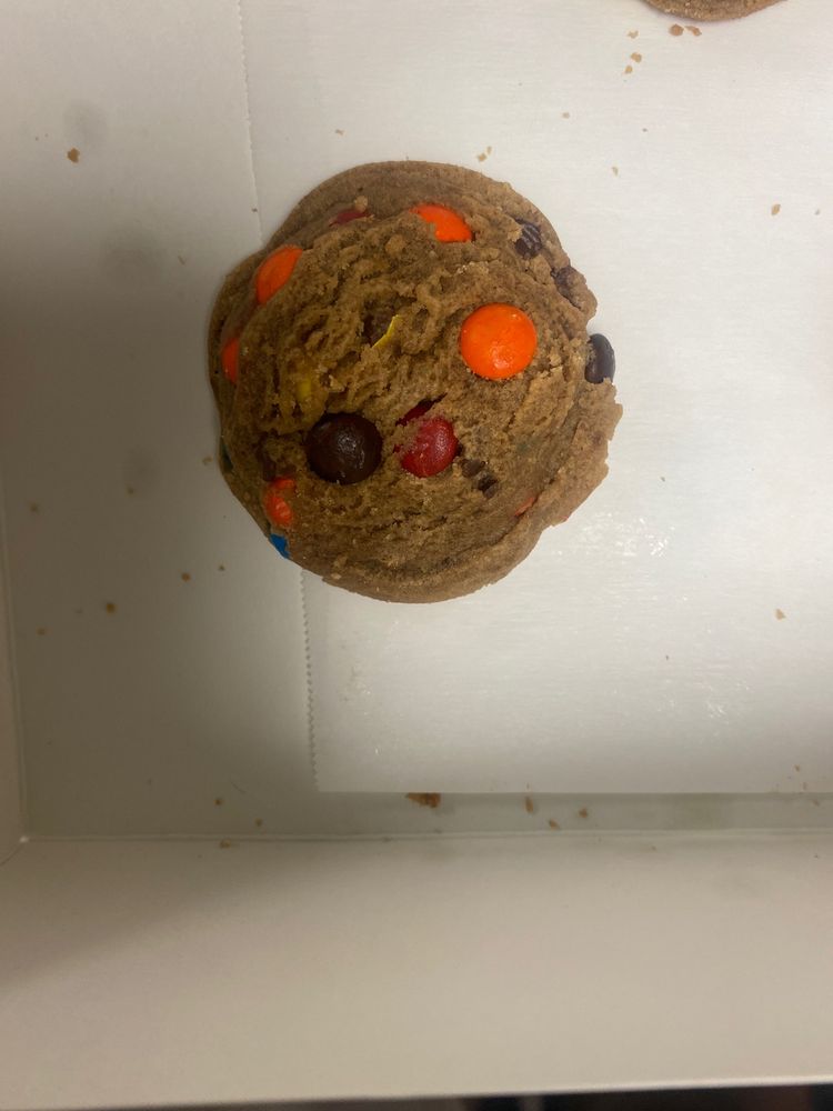 Three Chip Confections Logo