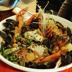 Le Narval - Très belle surprise. Plats de qualités, lieu chaleureux et serveuses sympathiques. On s'est régalés.