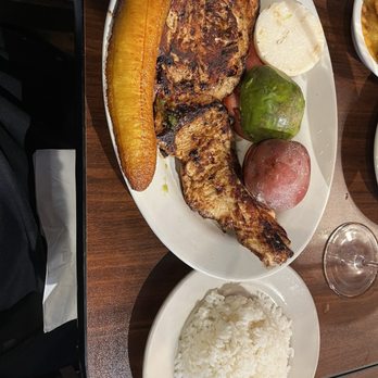 Mondongo's Restaurante - Pollo a la plancha - Colombian Near Me - Doral, Florida Mondongo's Restaurante - Pollo a la plancha - Colombian Near Me - Doral, Florida