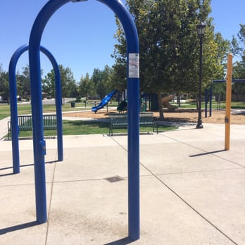San Lauren Park - Water spray park - Parks Near Me - Bakersfield, California San Lauren Park - Water spray park - Parks Near Me - Bakersfield, California