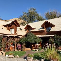 100 Acre Wood Lodge
