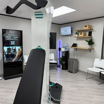FastFit - Interior of the Clear Lake FastFit Studio - Gyms Near Me - Houston, Texas FastFit - Interior of the Clear Lake FastFit Studio - Gyms Near Me - Houston, Texas
