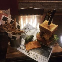 Historic Palm Lounge's - Gourmet burger