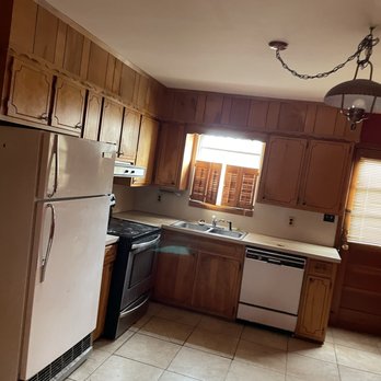 JJJ Maintenance Services - Kitchen cabinets paint - Handyman Near Me JJJ Maintenance Services - Kitchen cabinets paint - Handyman Near Me