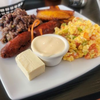 Parrilla Salvadoreña - Salvadoran breakfast - Salvadoran Near Me - Los Angeles, California Parrilla Salvadoreña - Salvadoran breakfast - Salvadoran Near Me - Los Angeles, California