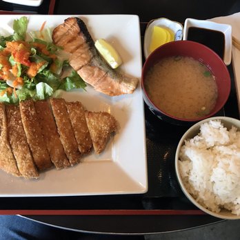 Kizuna - Combo plate $14.95 I asked for salt salmon instead of teriyaki. - Japanese Curry Near Me - San Jose, California Kizuna - Combo plate $14.95 I asked for salt salmon instead of teriyaki. - Japanese Curry Near Me - San Jose, California