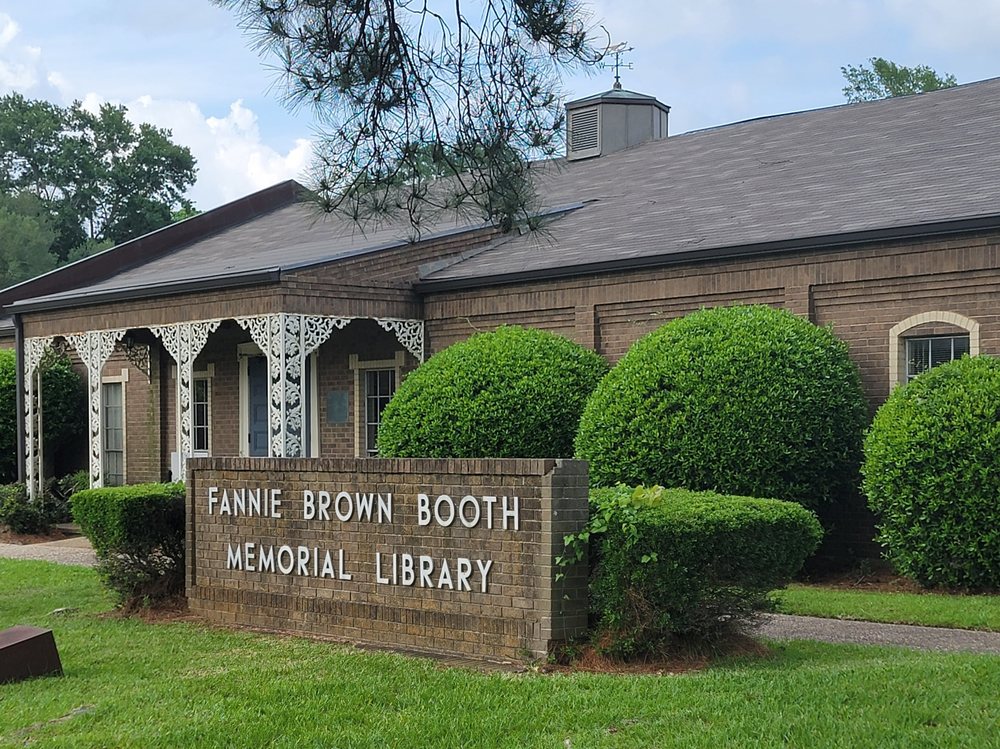 FANNIE BROWN BOOTH MEMORIAL LIBRARY 619 Tenaha St, Center, Texas