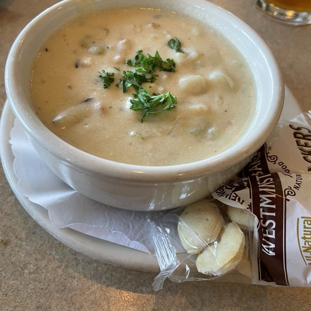 Chinook's - White clam chowder - Seafood Near Me - Seattle, Washington Chinook's - White clam chowder - Seafood Near Me - Seattle, Washington