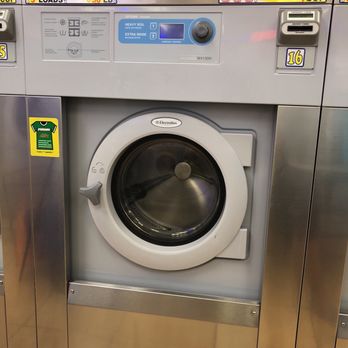 Coin Less Laundry - They have 30 and 80 lbs washers! - Laundromat Near Me - Tucson, Arizona