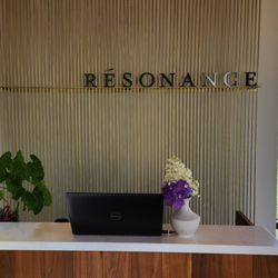 Résonance - Host stand