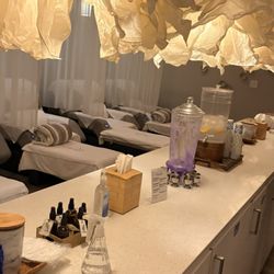 Heavenly Foot Massage - Inside the foot massage room - so relaxing and beautiful