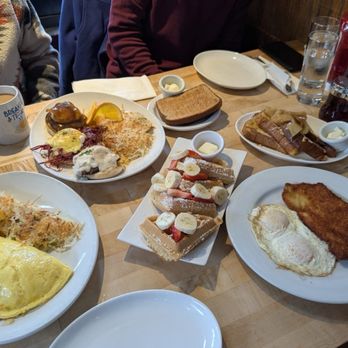 Breakfast at Tiffany's - Diners Near Me - San Francisco, California