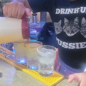 Uno Mas - Cocktail Bars Near Me - Cabo San Lucas, BCS