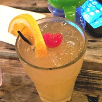 Rusty Nail Bar & Grill - Rusty Nail -- Whiskey Sour - American Near Me - Cape May, New Jersey