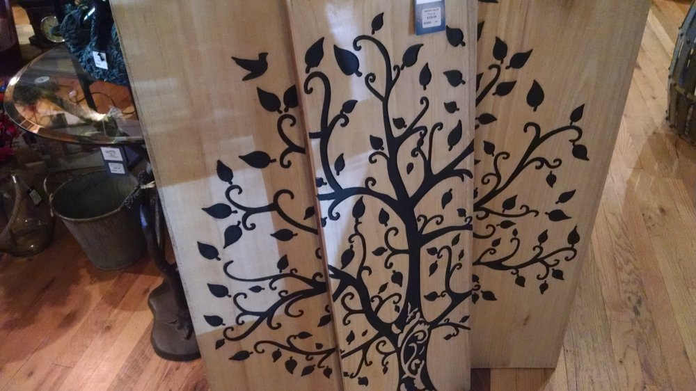 WRAPSODY IN BLUE Updated September 2024 15 Photos 652 E Main St