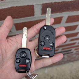 Car keys cut and programmed Car keys cut and programmed
