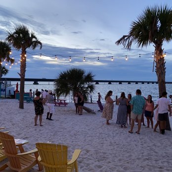 LuLu's Destin - Seafood Near Me - Destin, Florida
