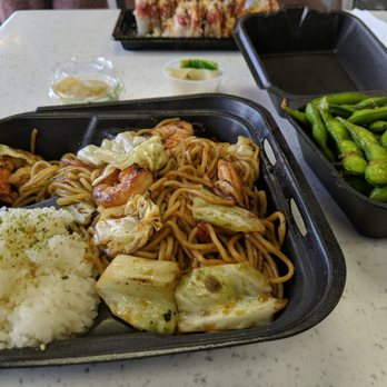Yogi’s Grill - Yakisoba noodles with shrimp, sweet chilli edamame - Asian Fusion Near Me - Yuma, Arizona