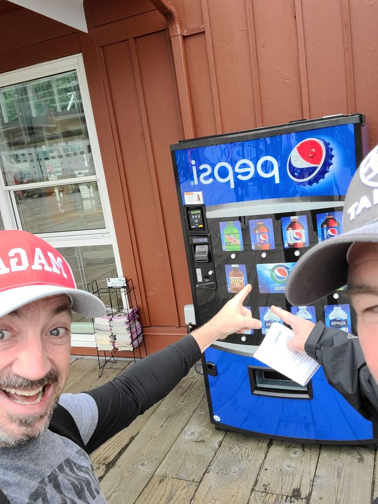 Social spots from Mendenhall Golf