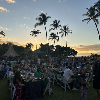 Hawaii Loa Luau - Beautiful view at sunset - Dinner Theater Near Me - Waimea, Hawaii Hawaii Loa Luau - Beautiful view at sunset - Dinner Theater Near Me - Waimea, Hawaii