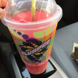 7-Eleven - mountain dew merry mash-up : flavor is cranberry