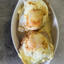 Salmon Benedict