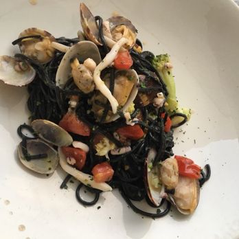 Dau Cila - Squid ink pasta with mussels and calamari. Highly recommended. - Wine Bars Near Me - La Spezia, SP
