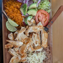 Chicken/pollo plate (rice, beans and salad) Chicken/pollo plate (rice, beans and salad)