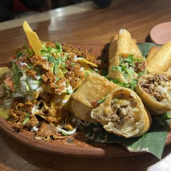 Rosa Madera - Los Favoritos - Mexican Near Me - Sacramento, California