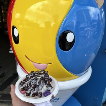Waiola Shave Ice - Ice Cream & Frozen Yogurt Near Me - Honolulu, Hawaii