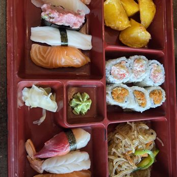 Gal's Sushi - L1. Sushi Box $13.99 - Sushi Bars Near Me - Markham, Ontario