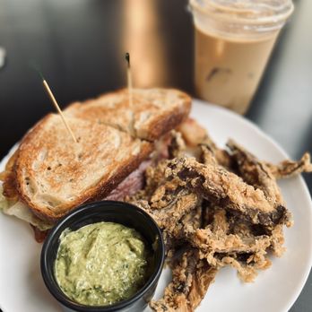 Eggspresso - Bacon sandwich Side of Mushrooms - Breakfast & Brunch Near Me - Fullerton, California